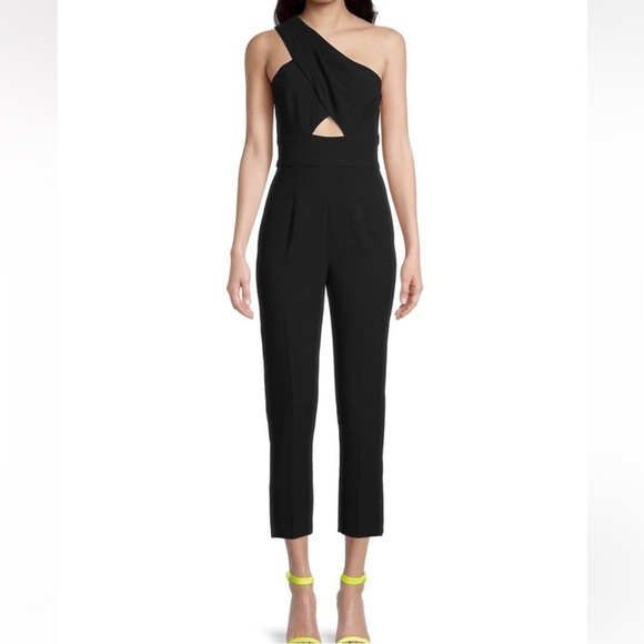 Black Halo Honey Cutout Jumpsuit in Black size 2 - Picture 3 of 12